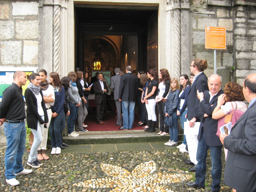 Presentazione della brochure sulla Canonica di Brezzo di Bedero - 12 giugno 2010 - IV A turistico